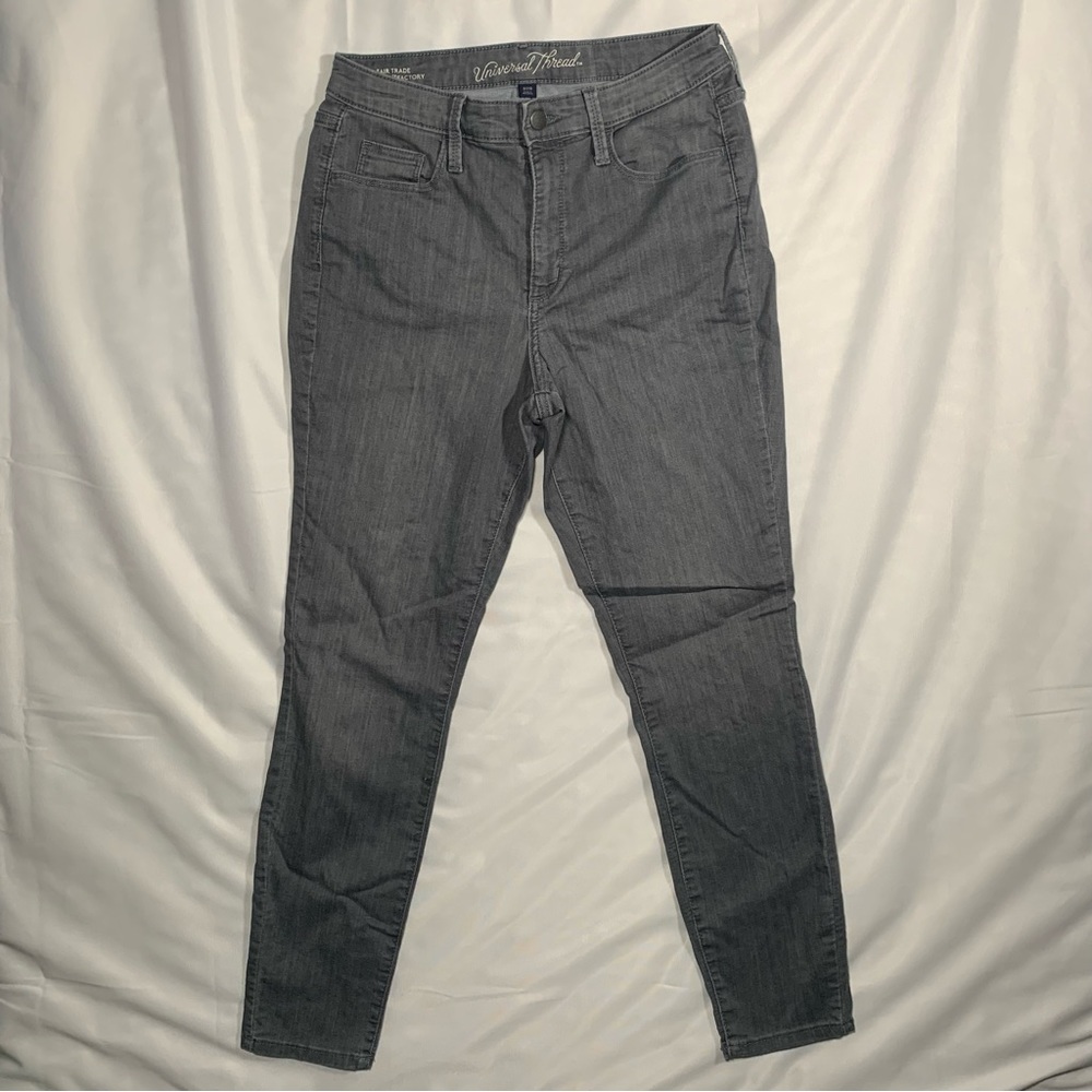 UNIVERSAL THREADS SIZE 8 Women Jeans High Rise Skinny Gray Casual Date Everyday
